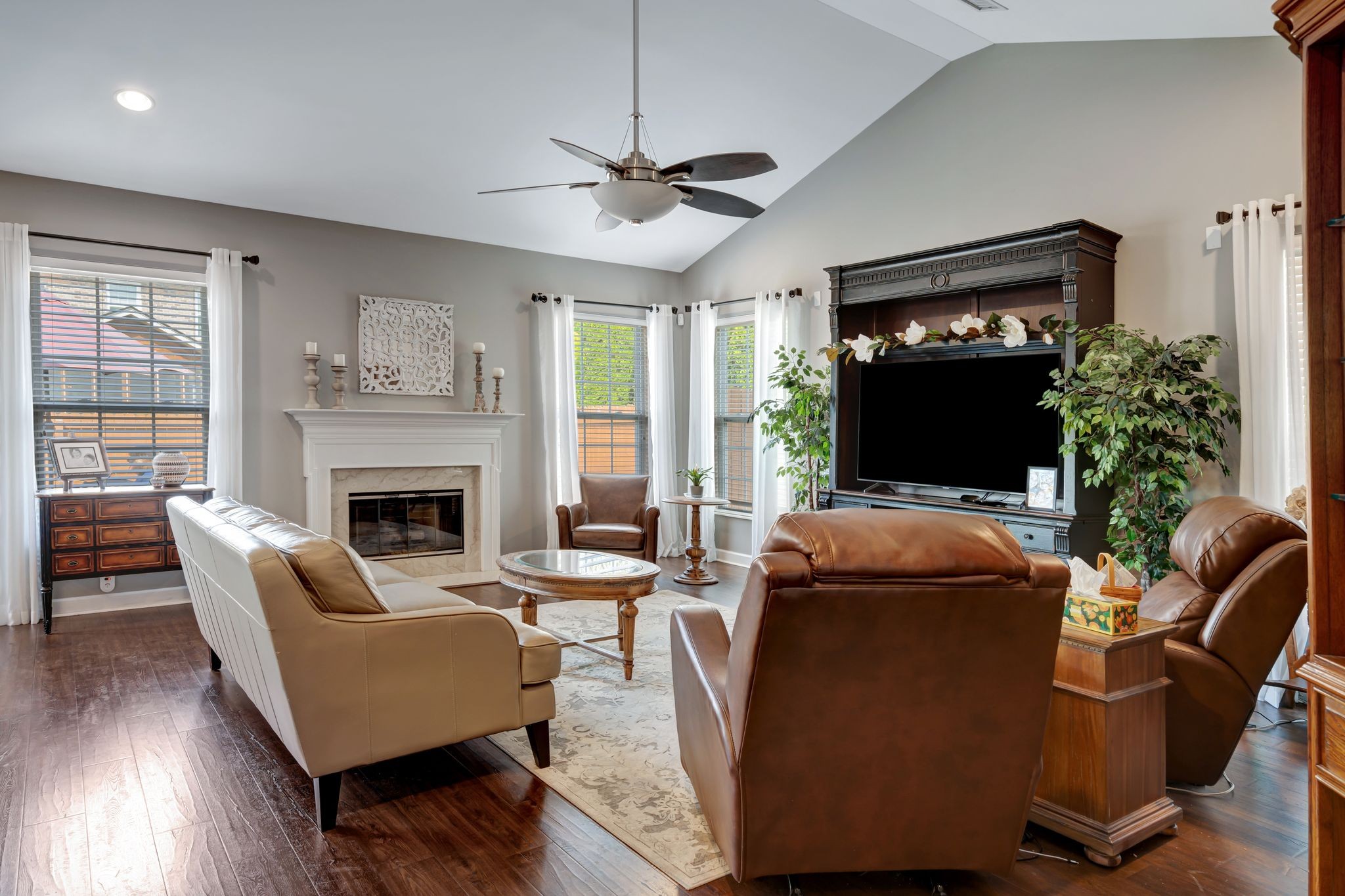1812 Woodland Farms Ct