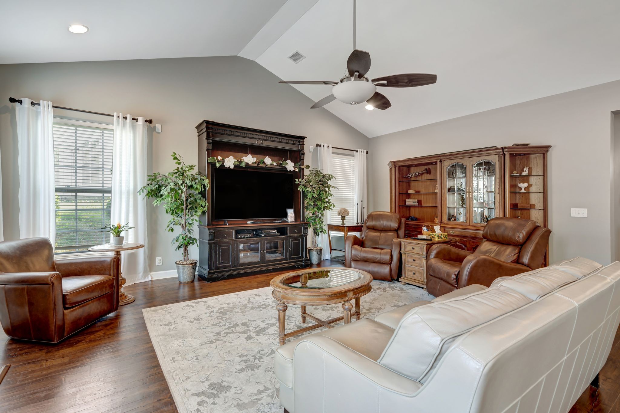 1812 Woodland Farms Ct