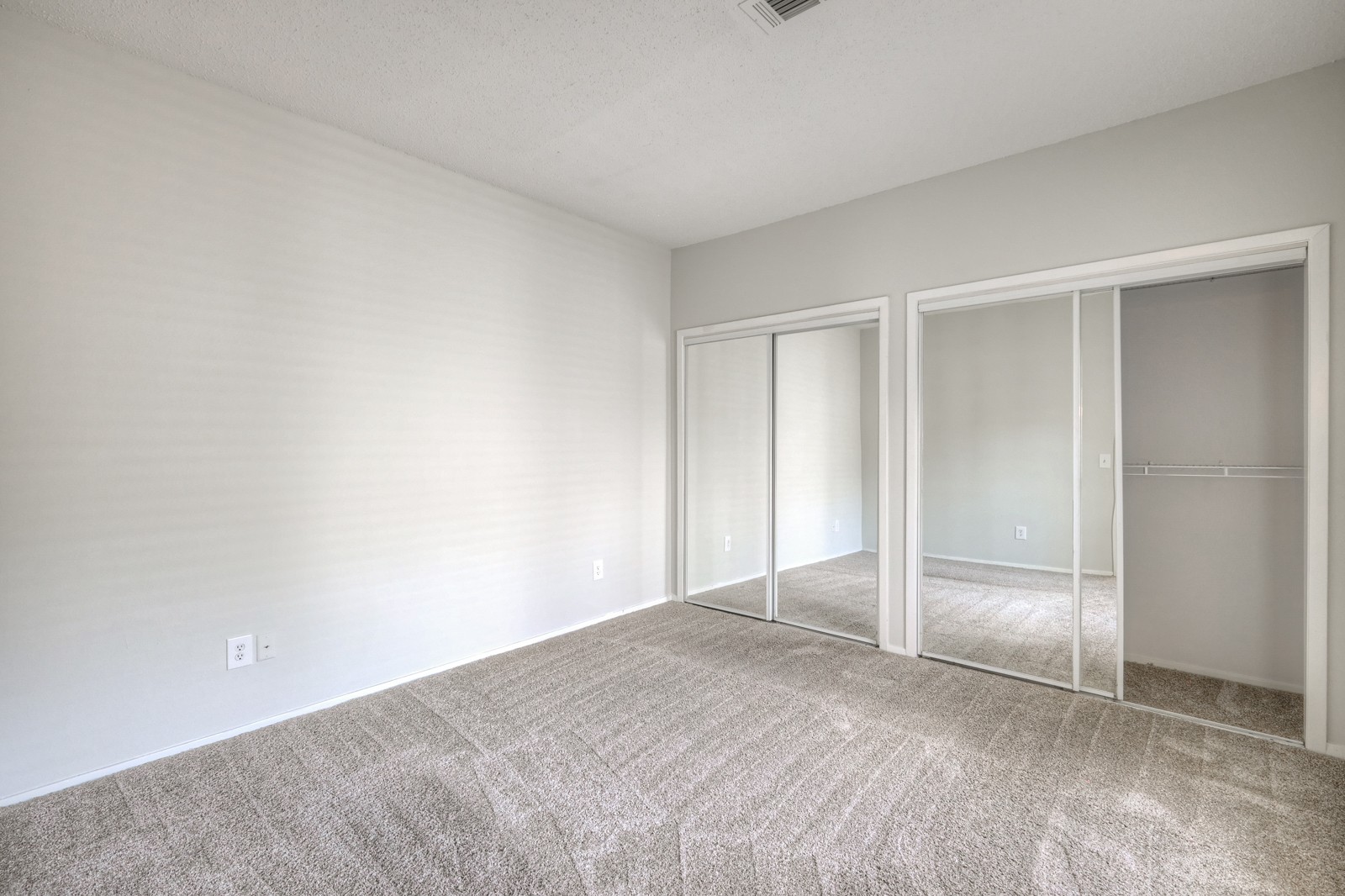 102 Laurel Hill Dr