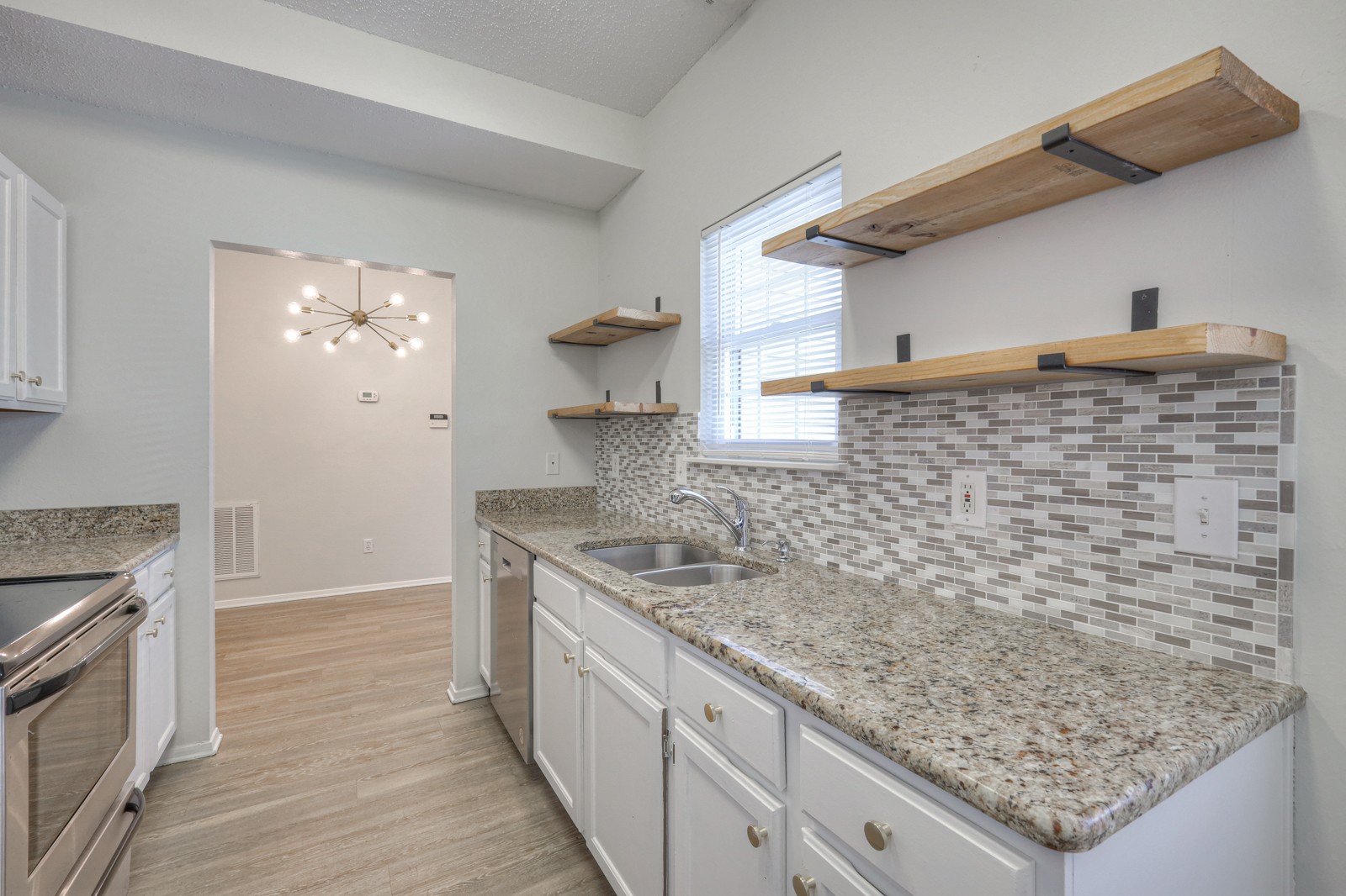 102 Laurel Hill Dr