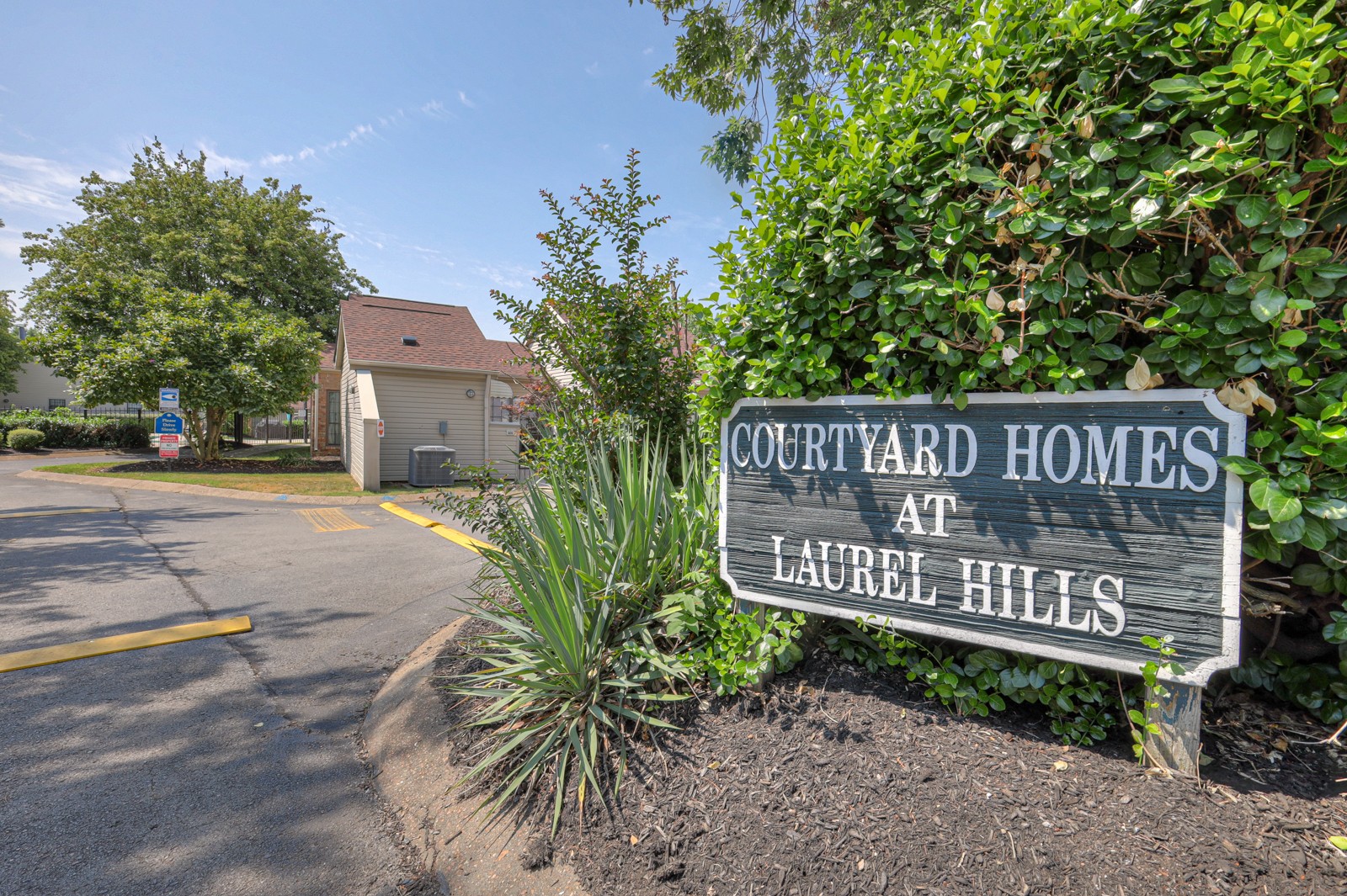 102 Laurel Hill Dr