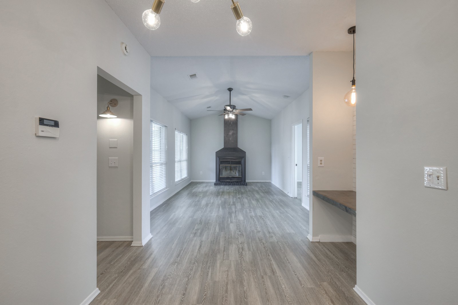 102 Laurel Hill Dr