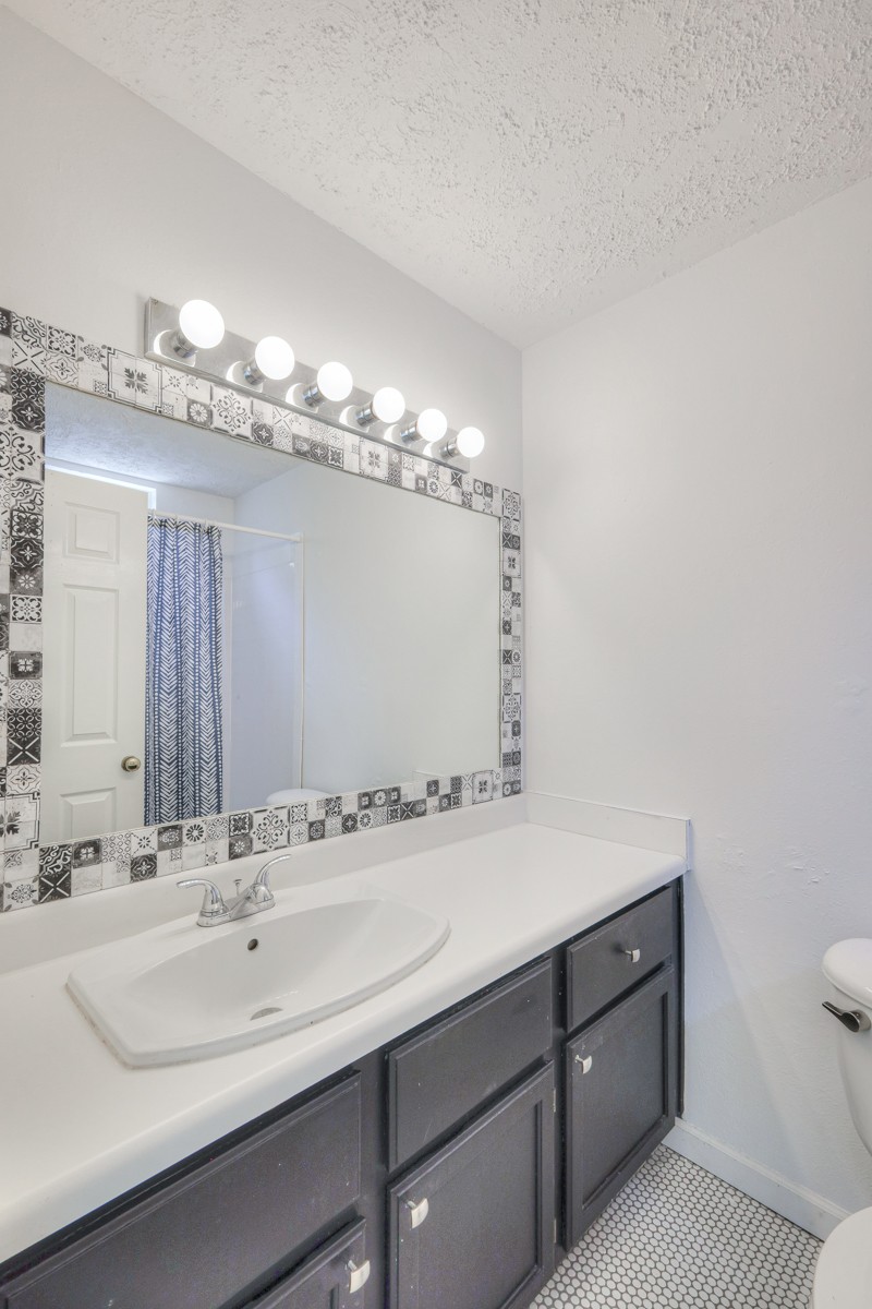 102 Laurel Hill Dr