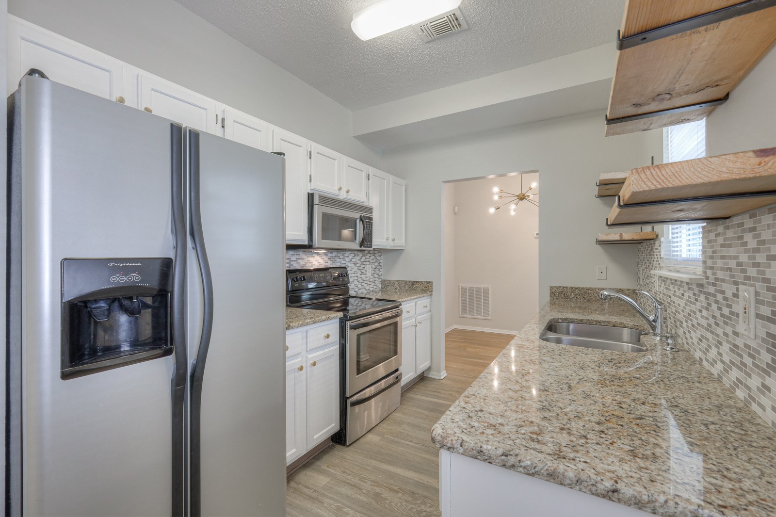 102 Laurel Hill Dr