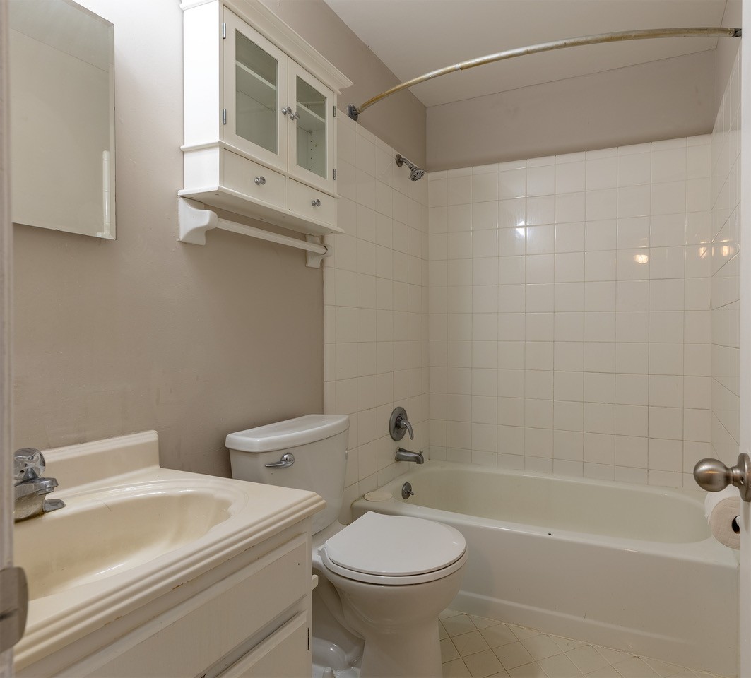 135 Brooke Castle Dr