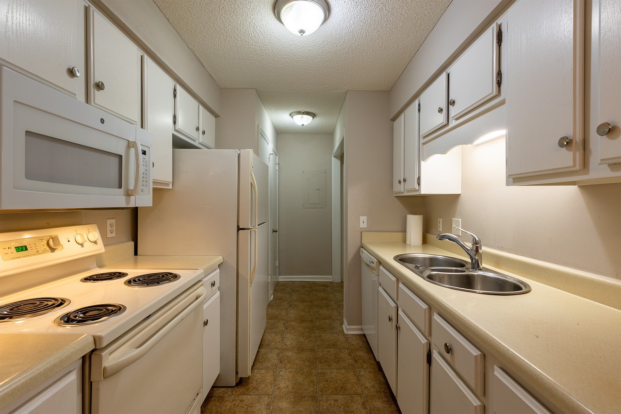 135 Brooke Castle Dr