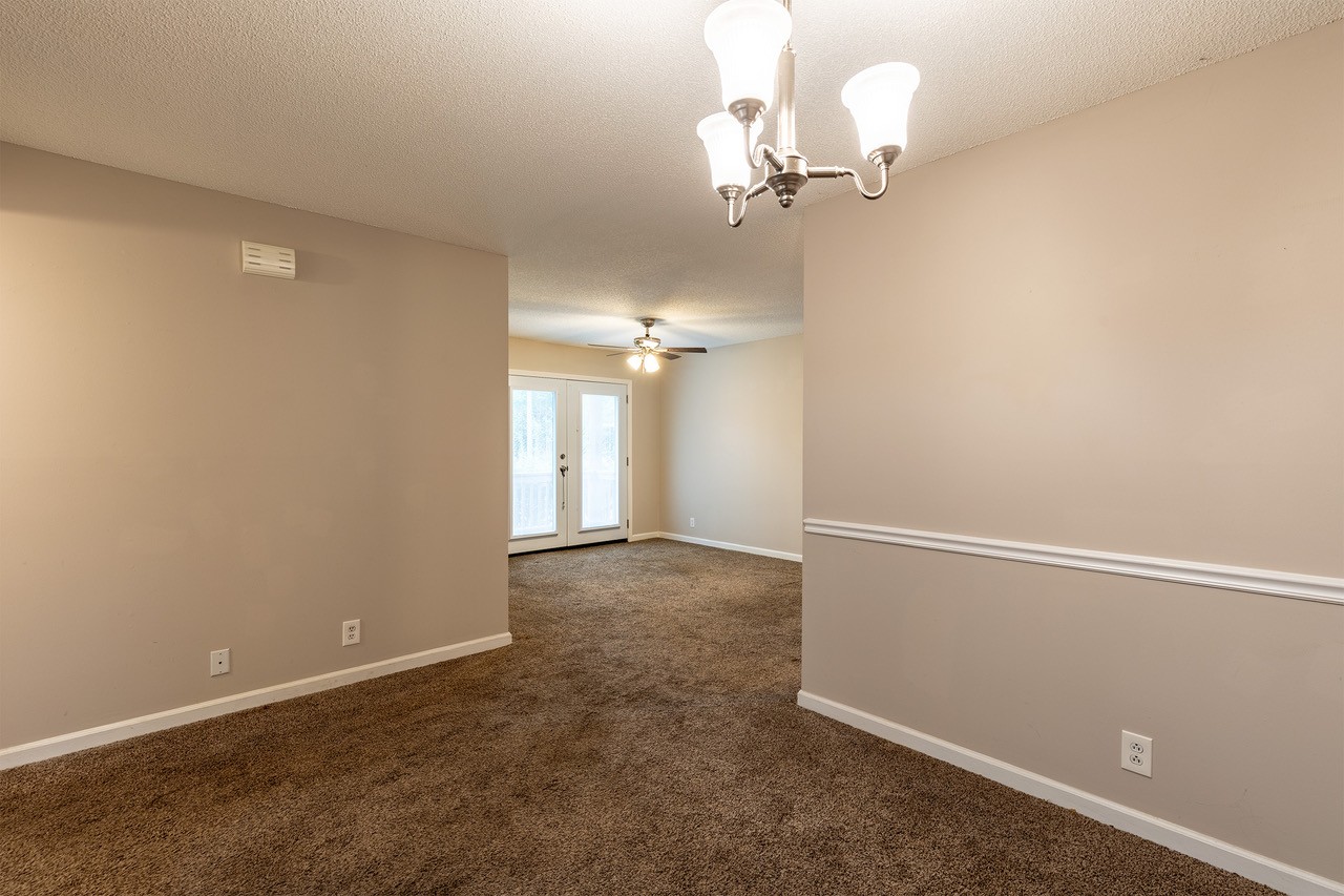 135 Brooke Castle Dr