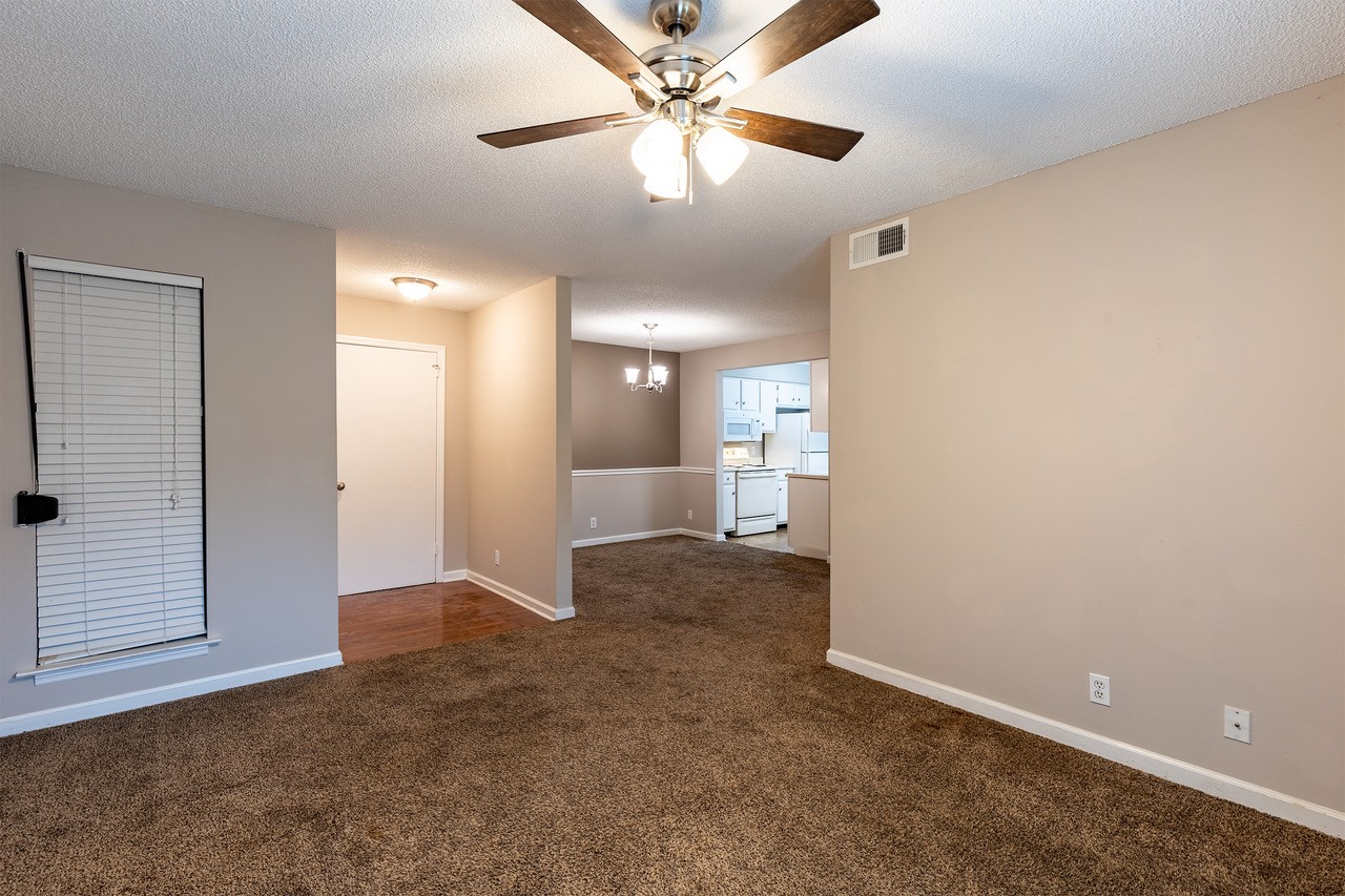 135 Brooke Castle Dr