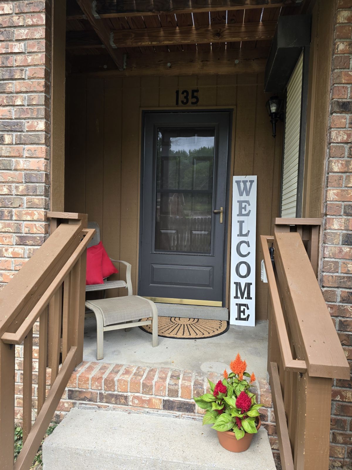 135 Brooke Castle Dr