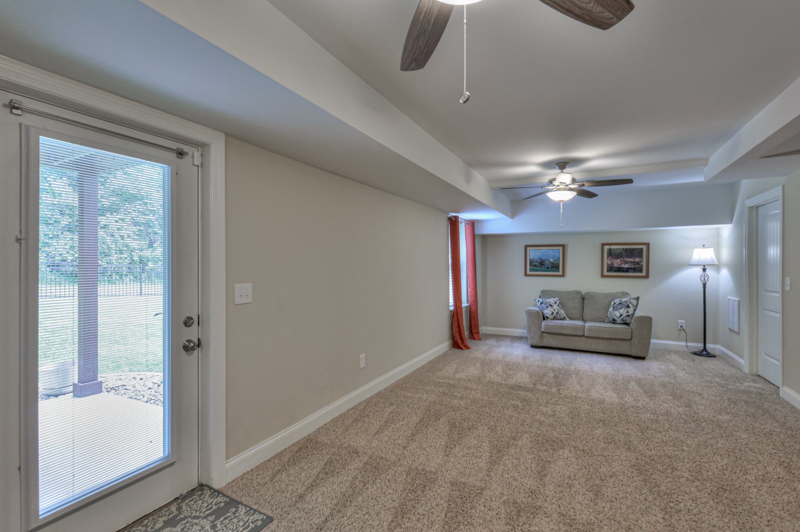819 Tanager Pl