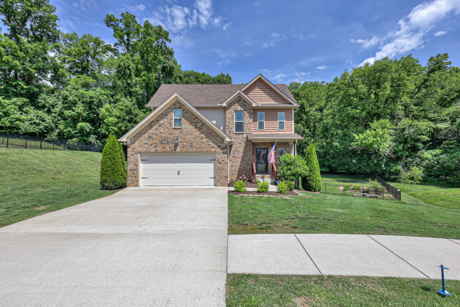 819 Tanager Pl