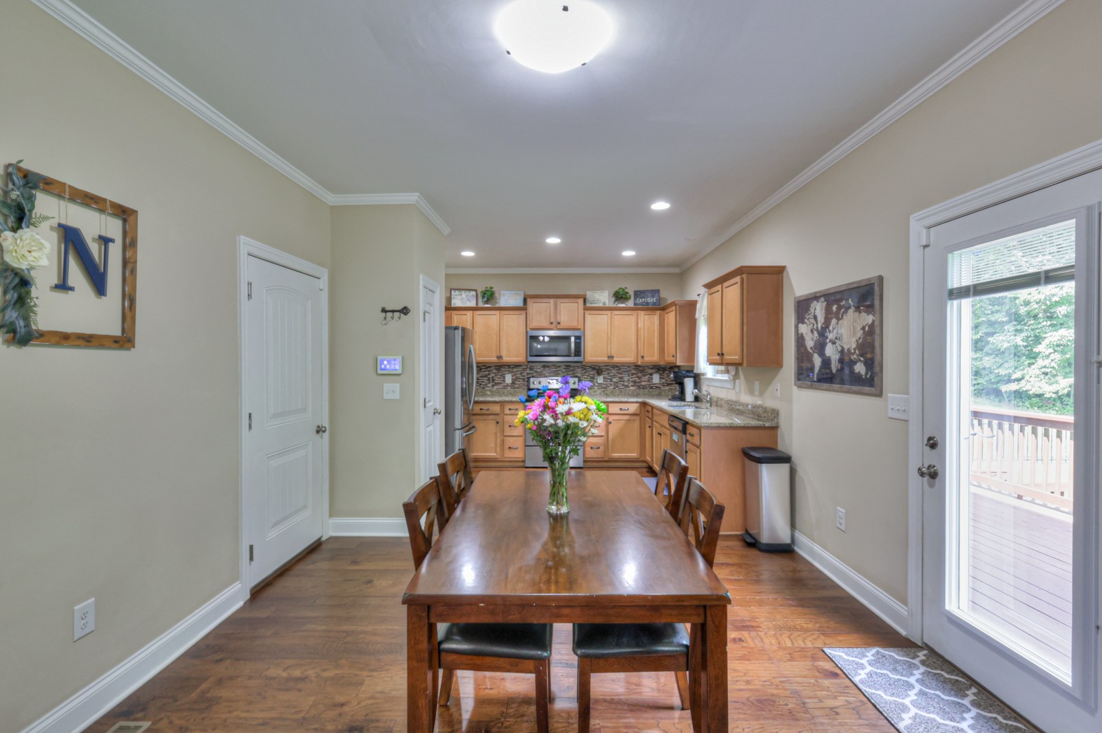 819 Tanager Pl