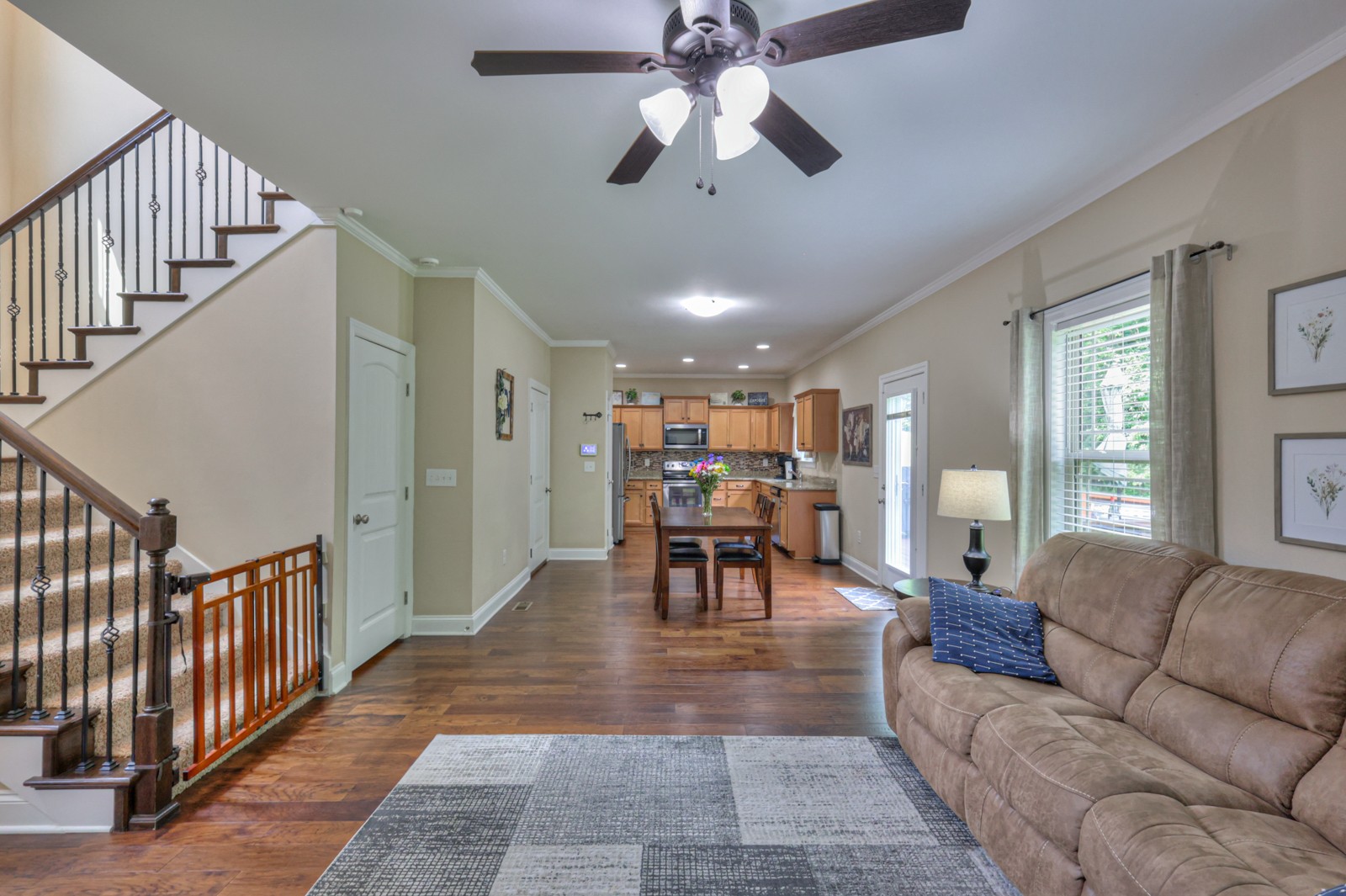 819 Tanager Pl