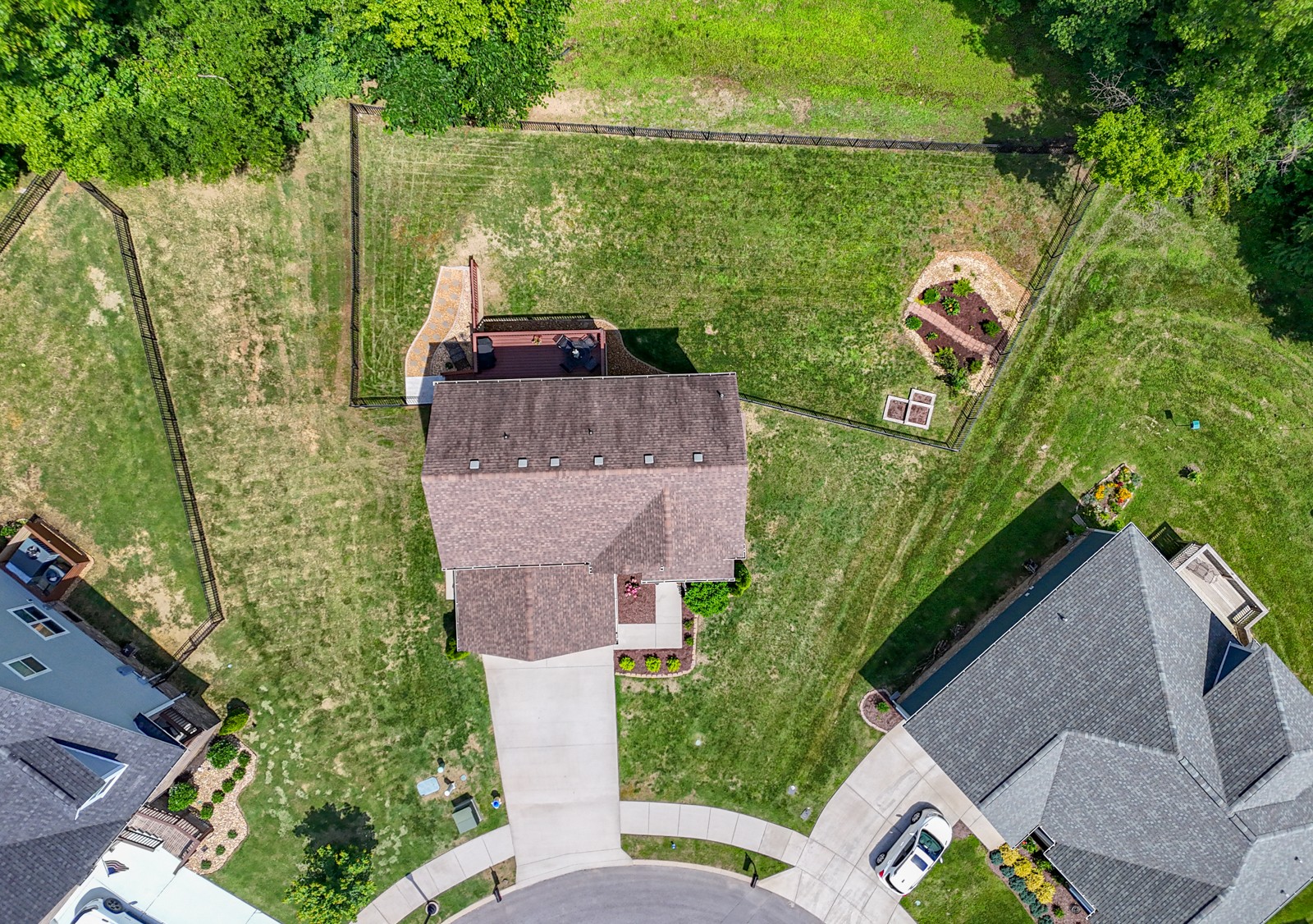 819 Tanager Pl