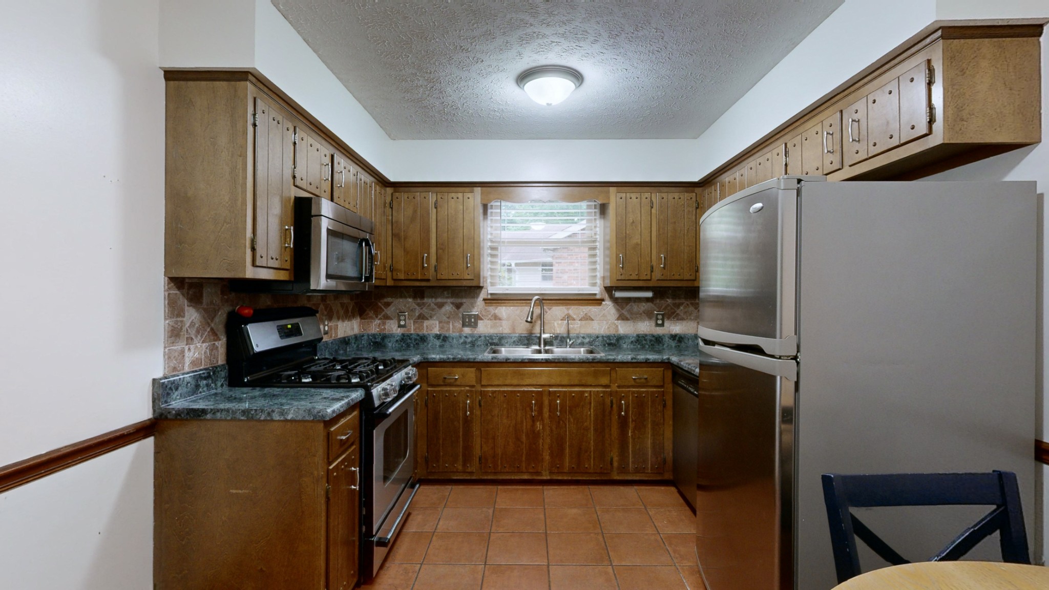 733 Albany Dr