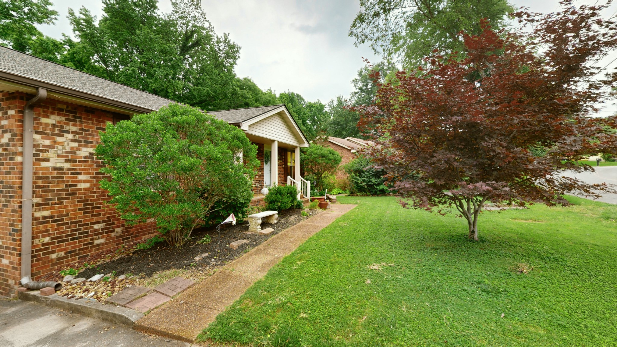733 Albany Dr