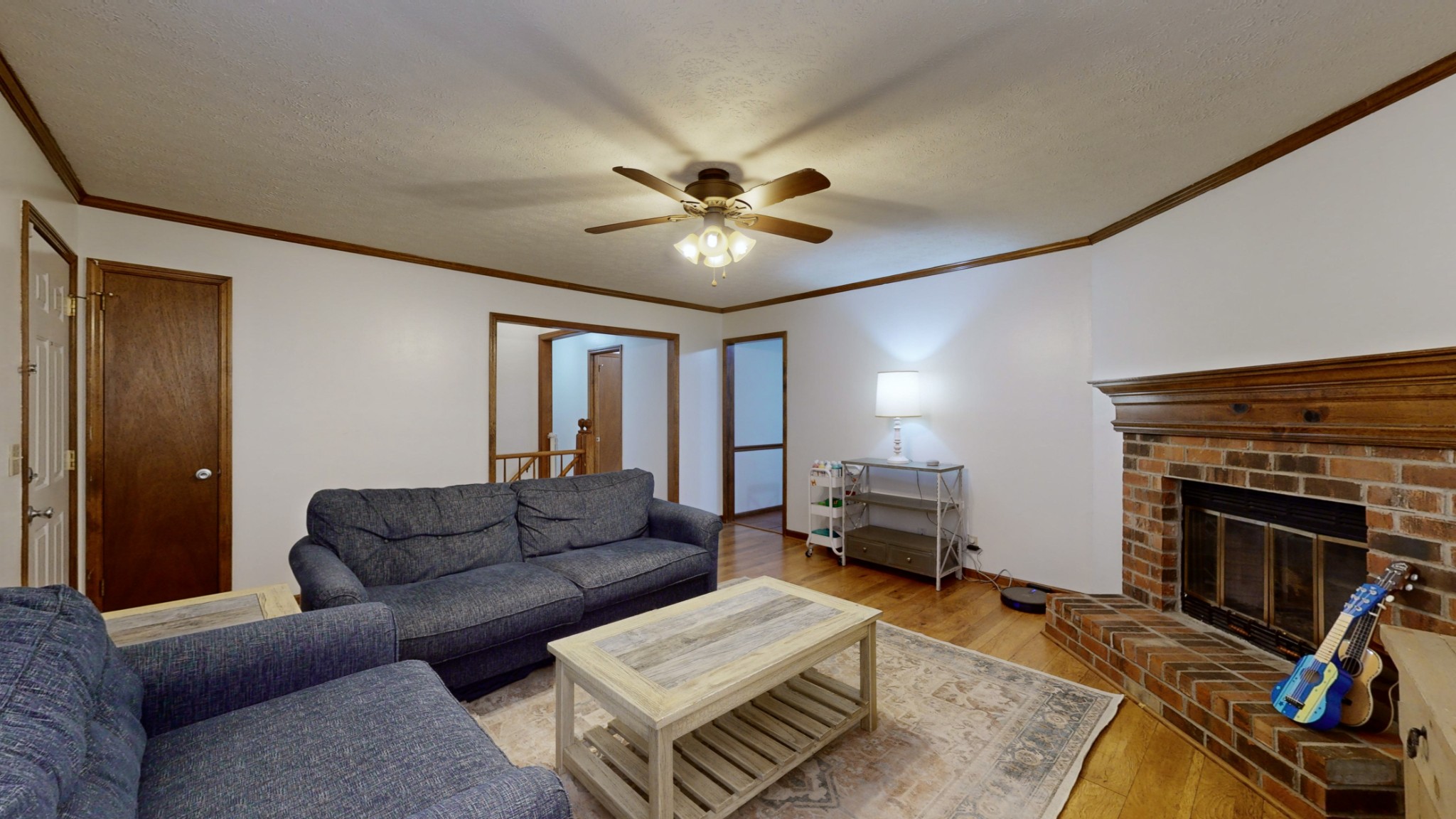 733 Albany Dr