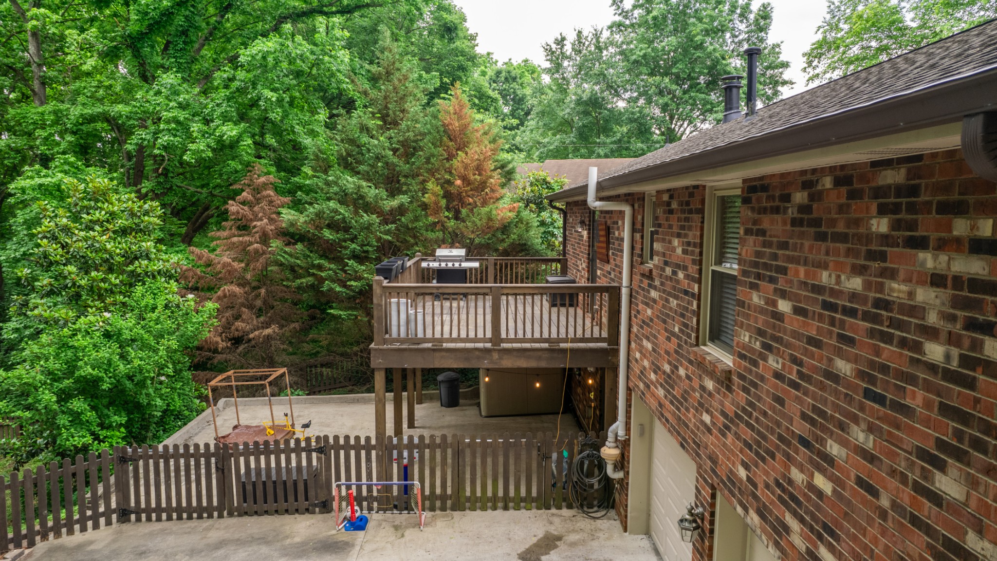 733 Albany Dr