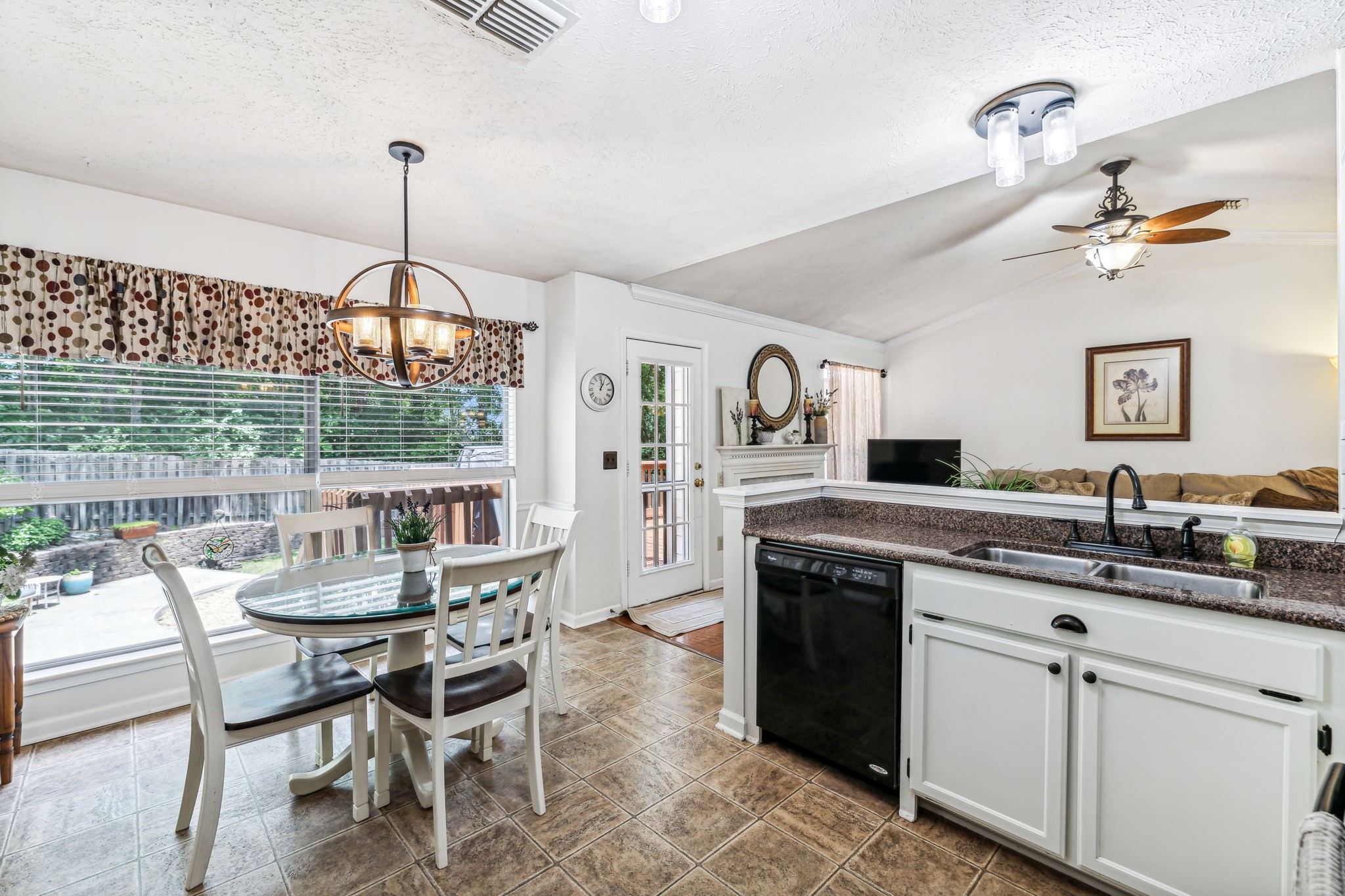 1012 Grasshopper Cir