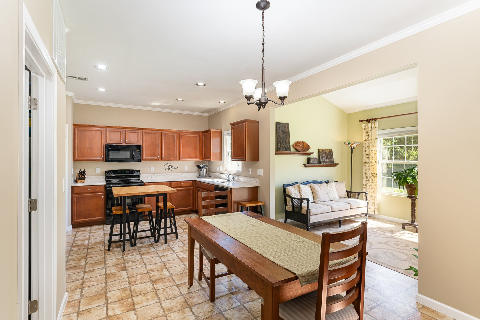 1014 Solomon Ln