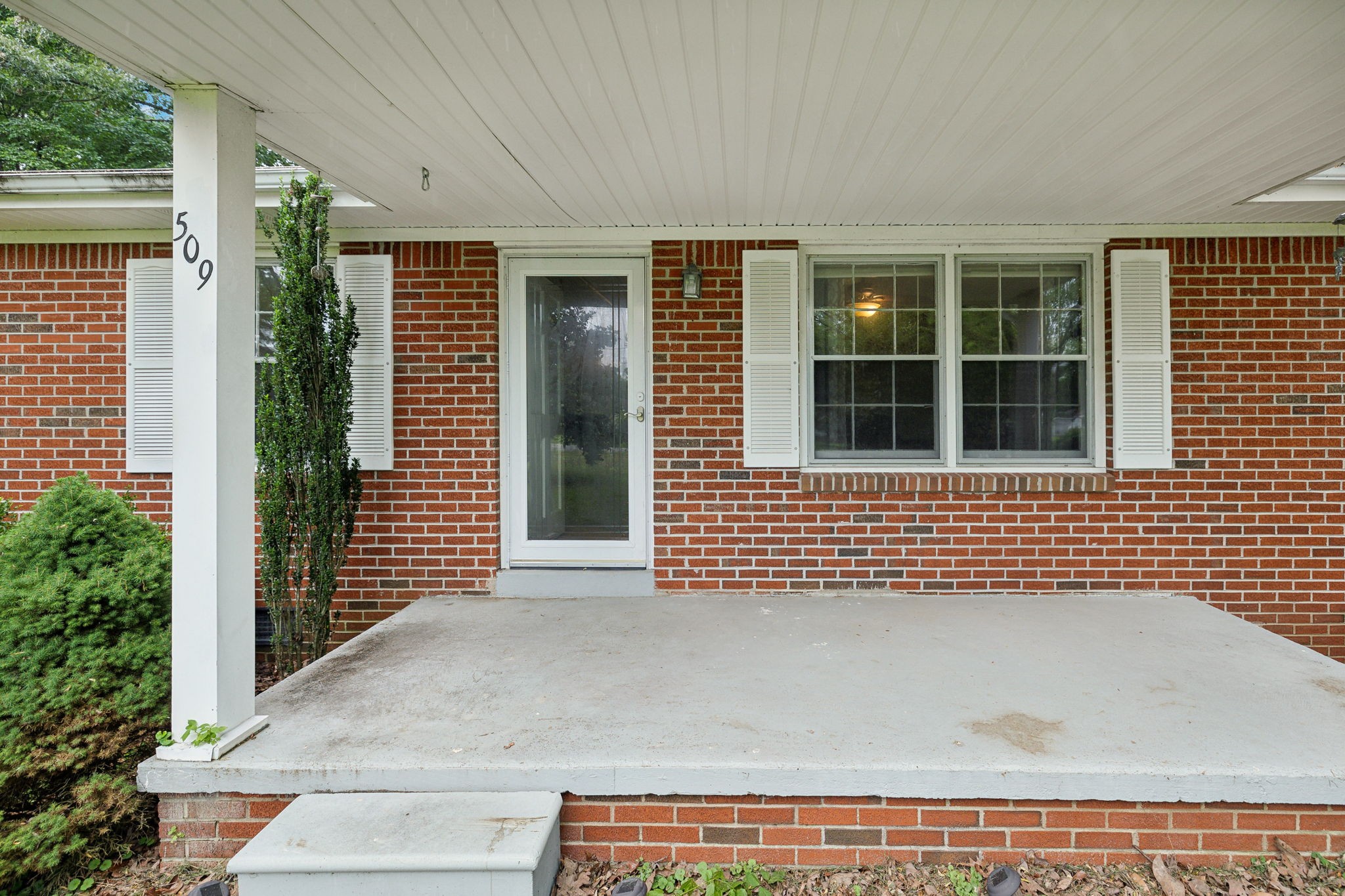 509 Crestwood Dr
