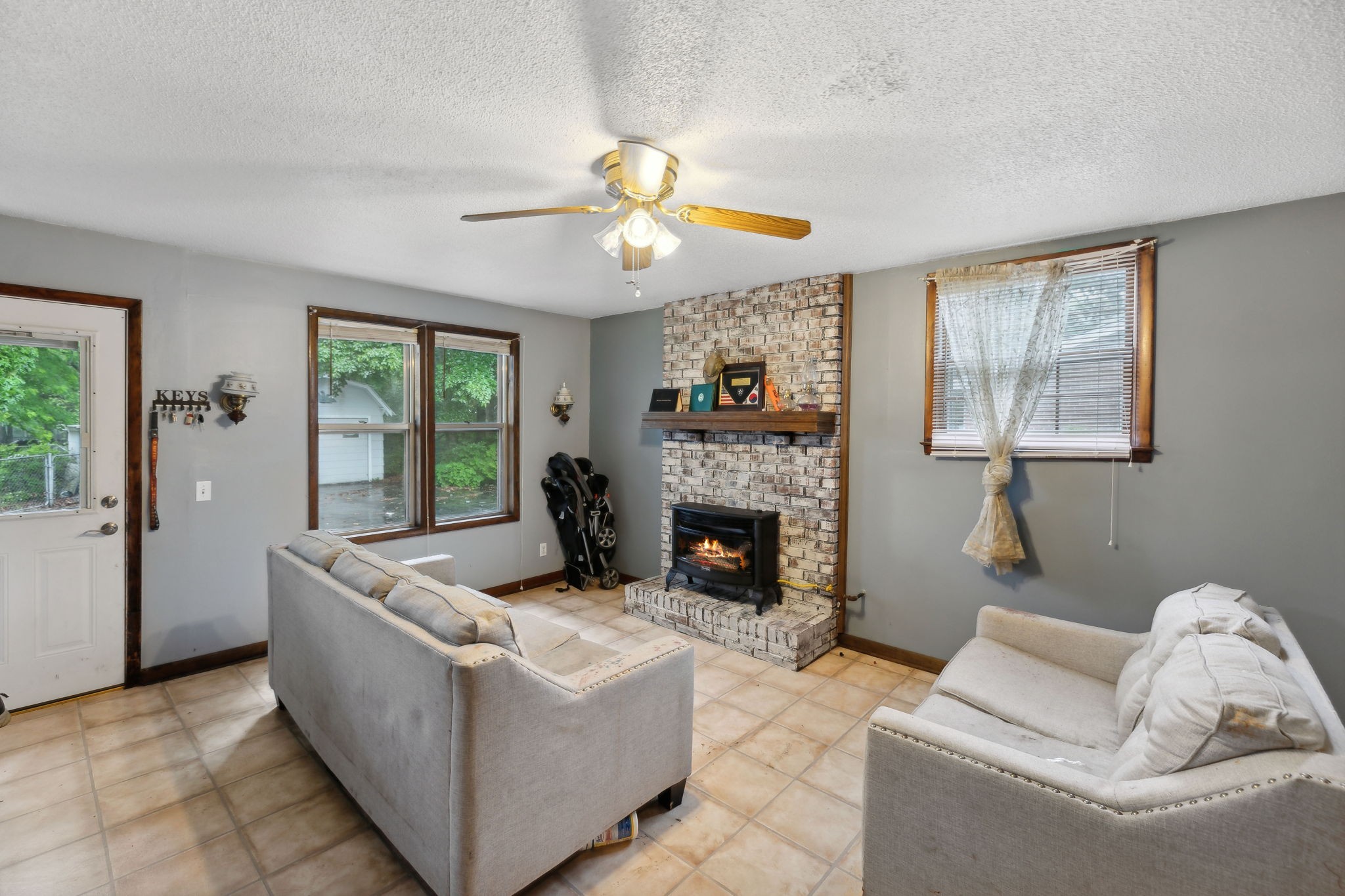 509 Crestwood Dr