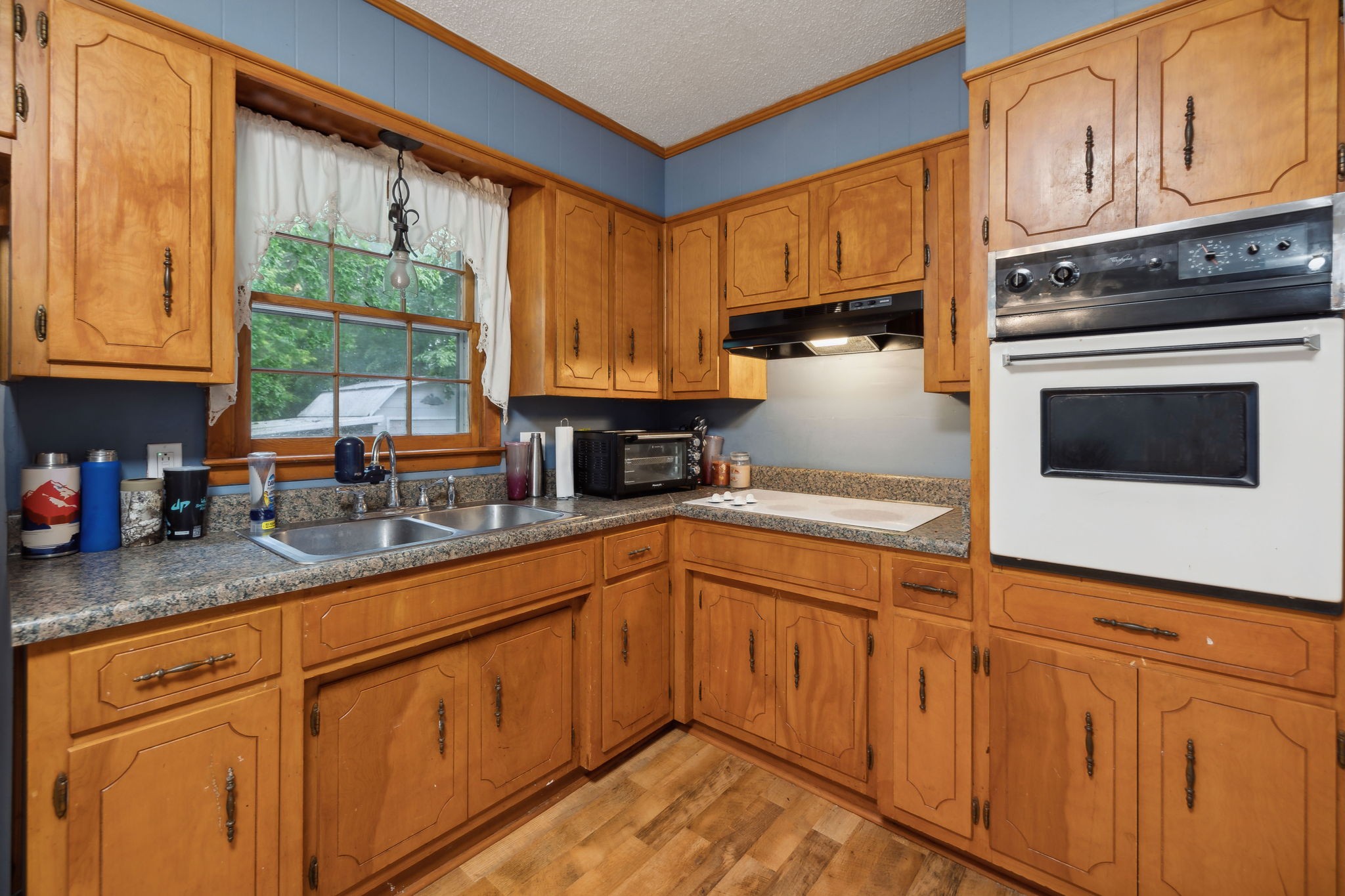 509 Crestwood Dr