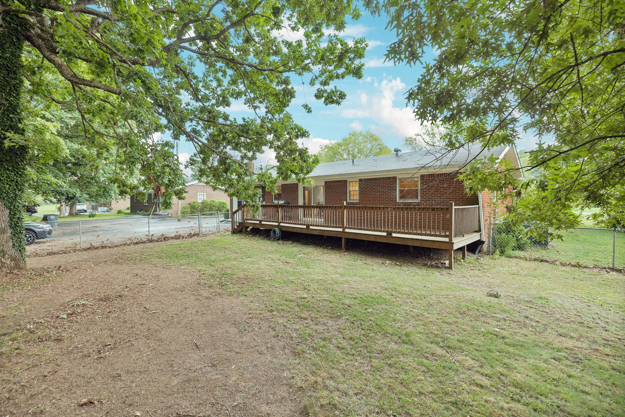 509 Crestwood Dr