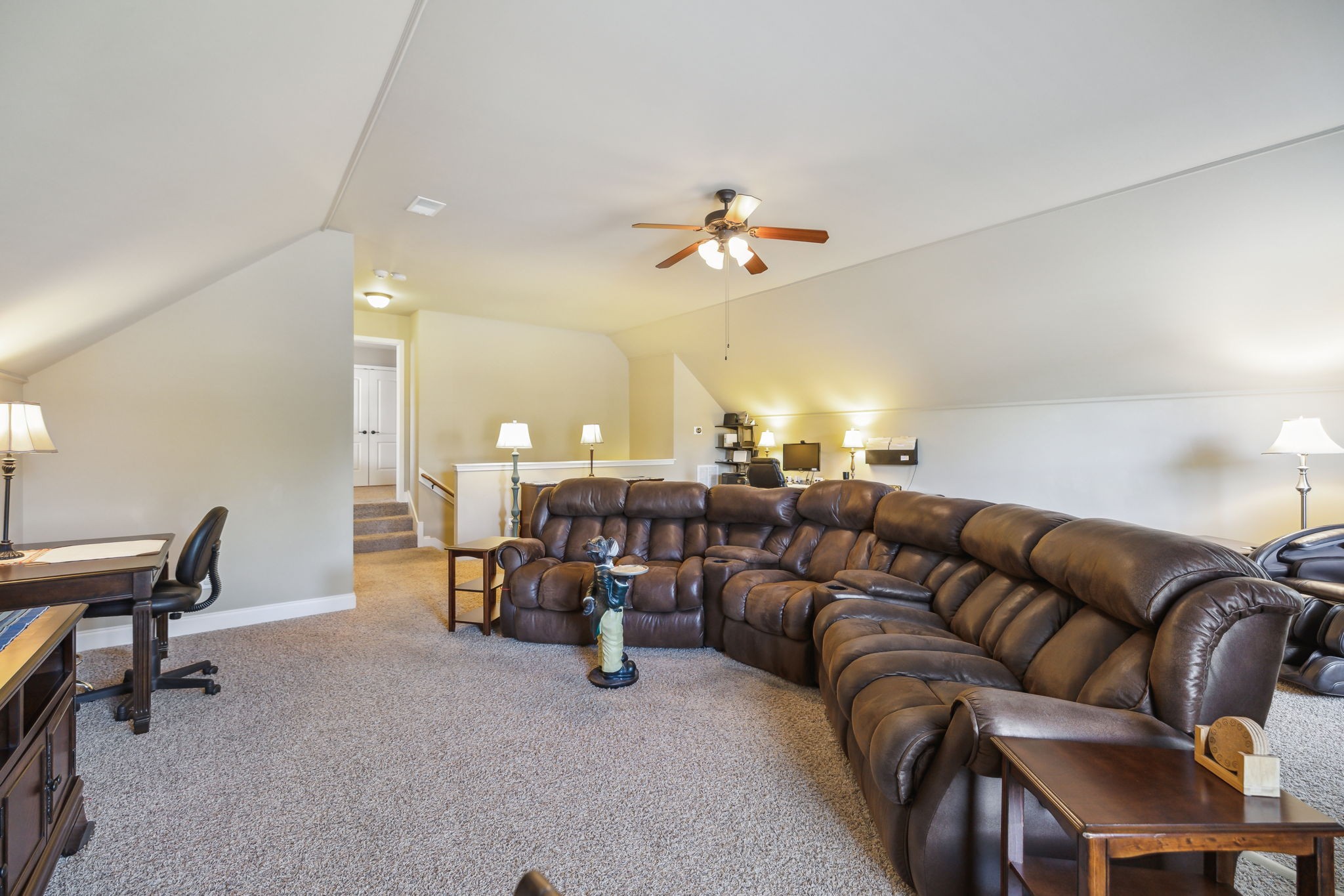 3821 Leona Pass