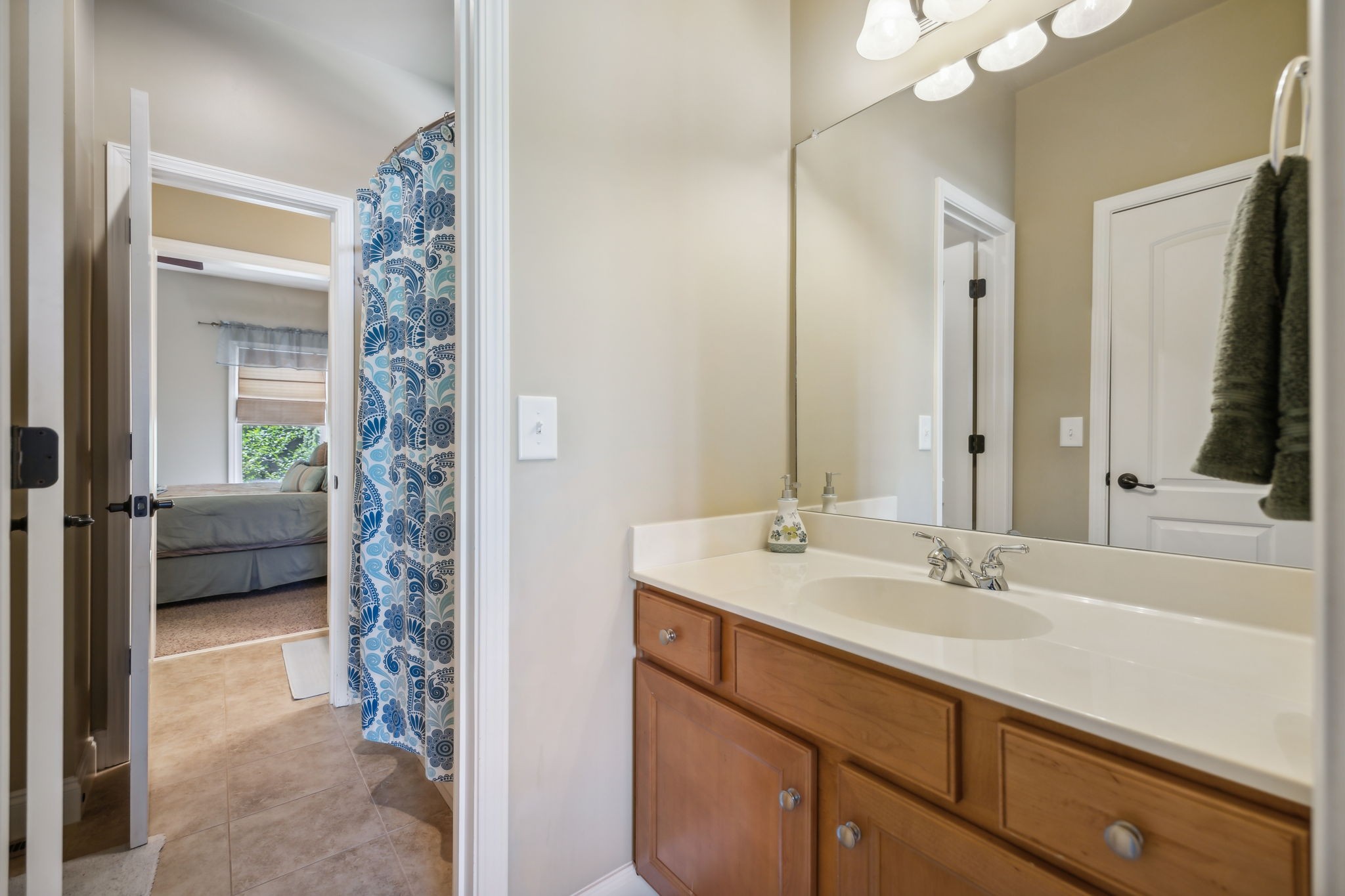 3821 Leona Pass