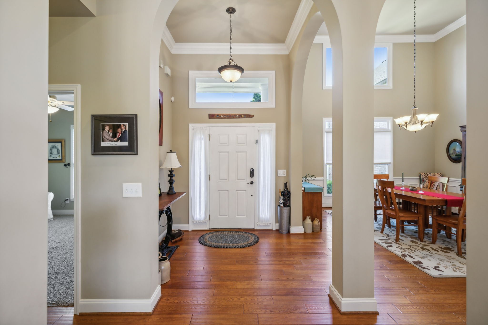 3821 Leona Pass
