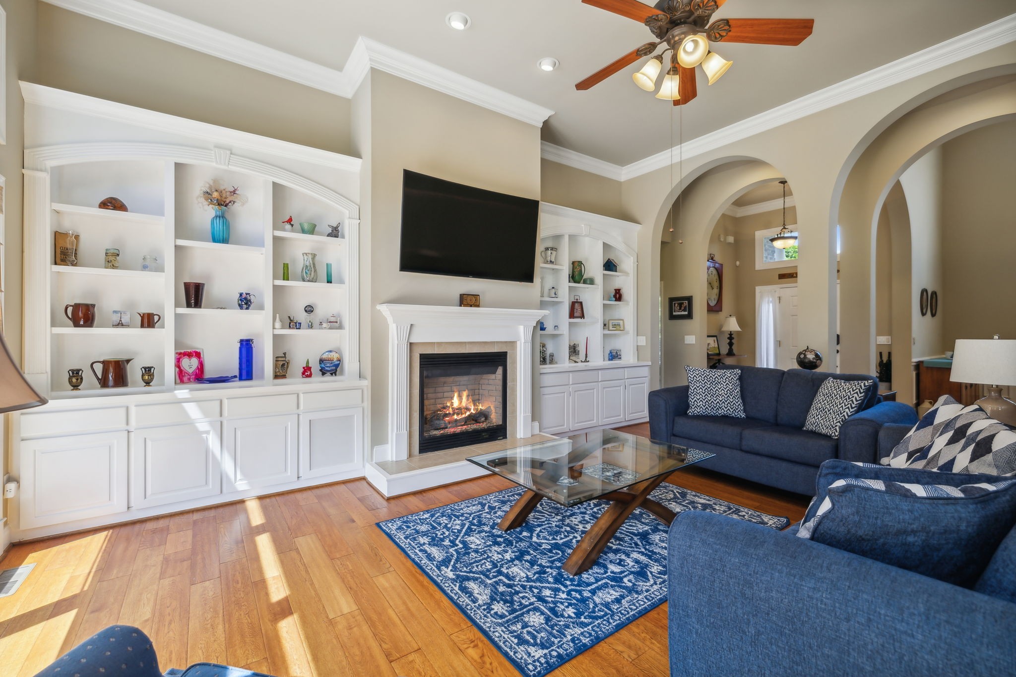 3821 Leona Pass