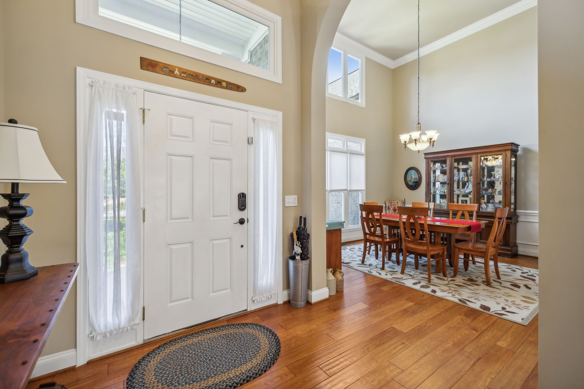 3821 Leona Pass