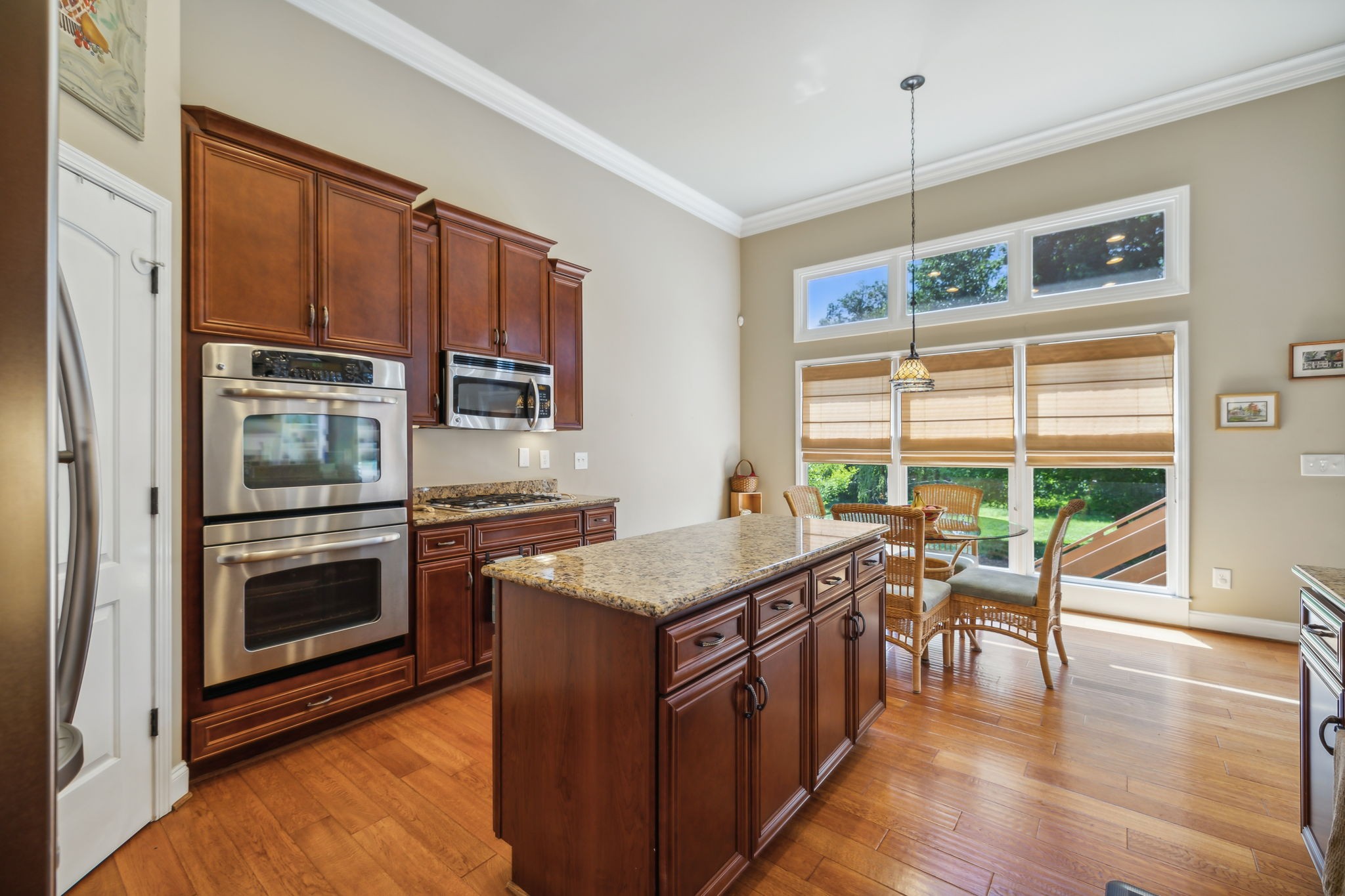 3821 Leona Pass