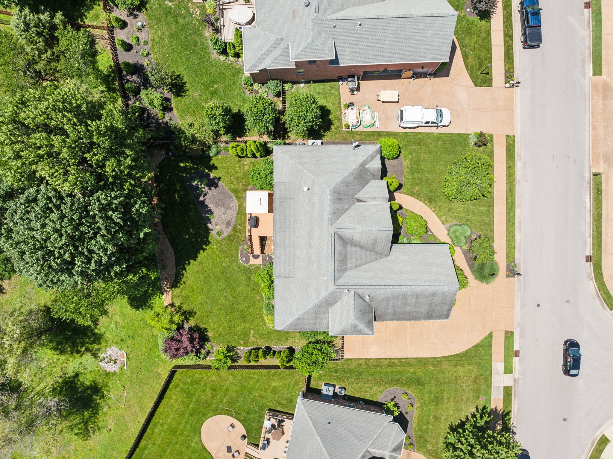 3821 Leona Pass