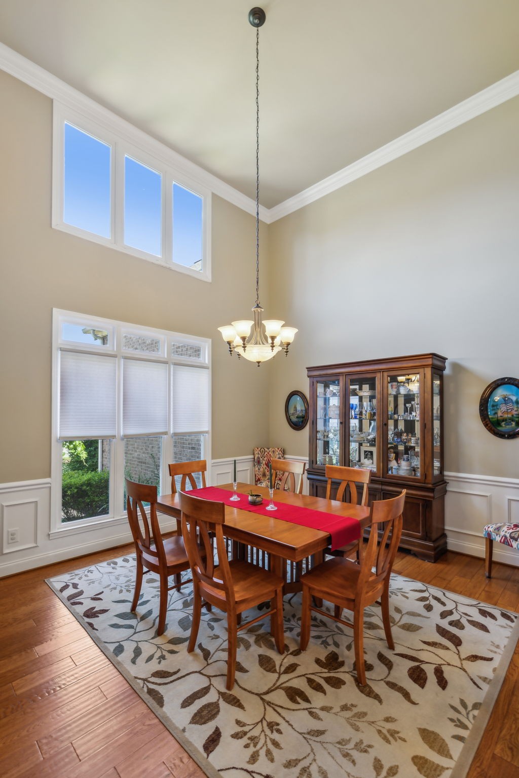 3821 Leona Pass