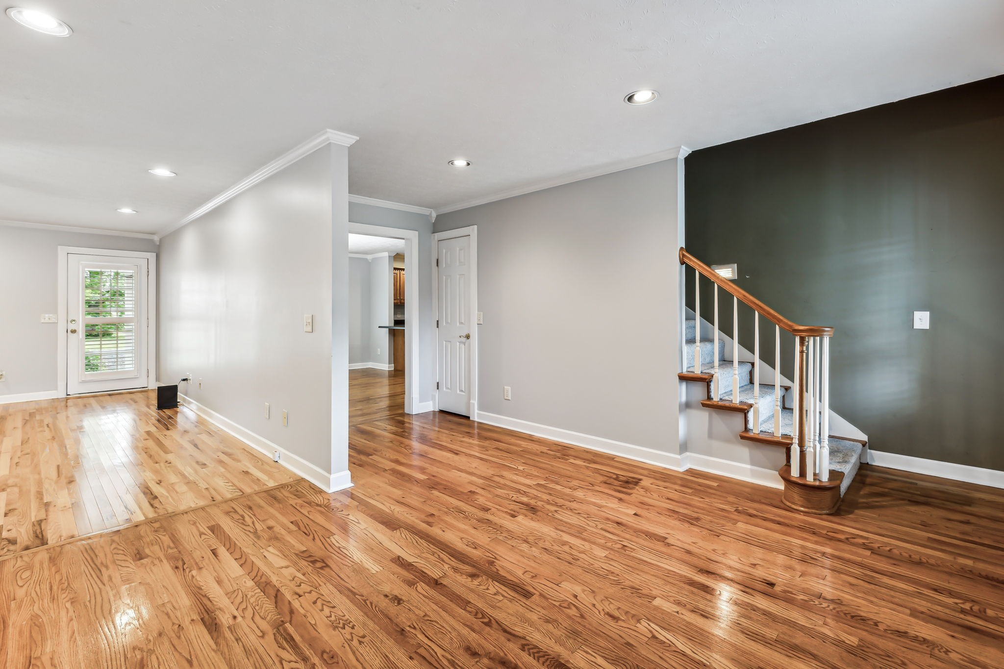405 Thoroughbred Ln