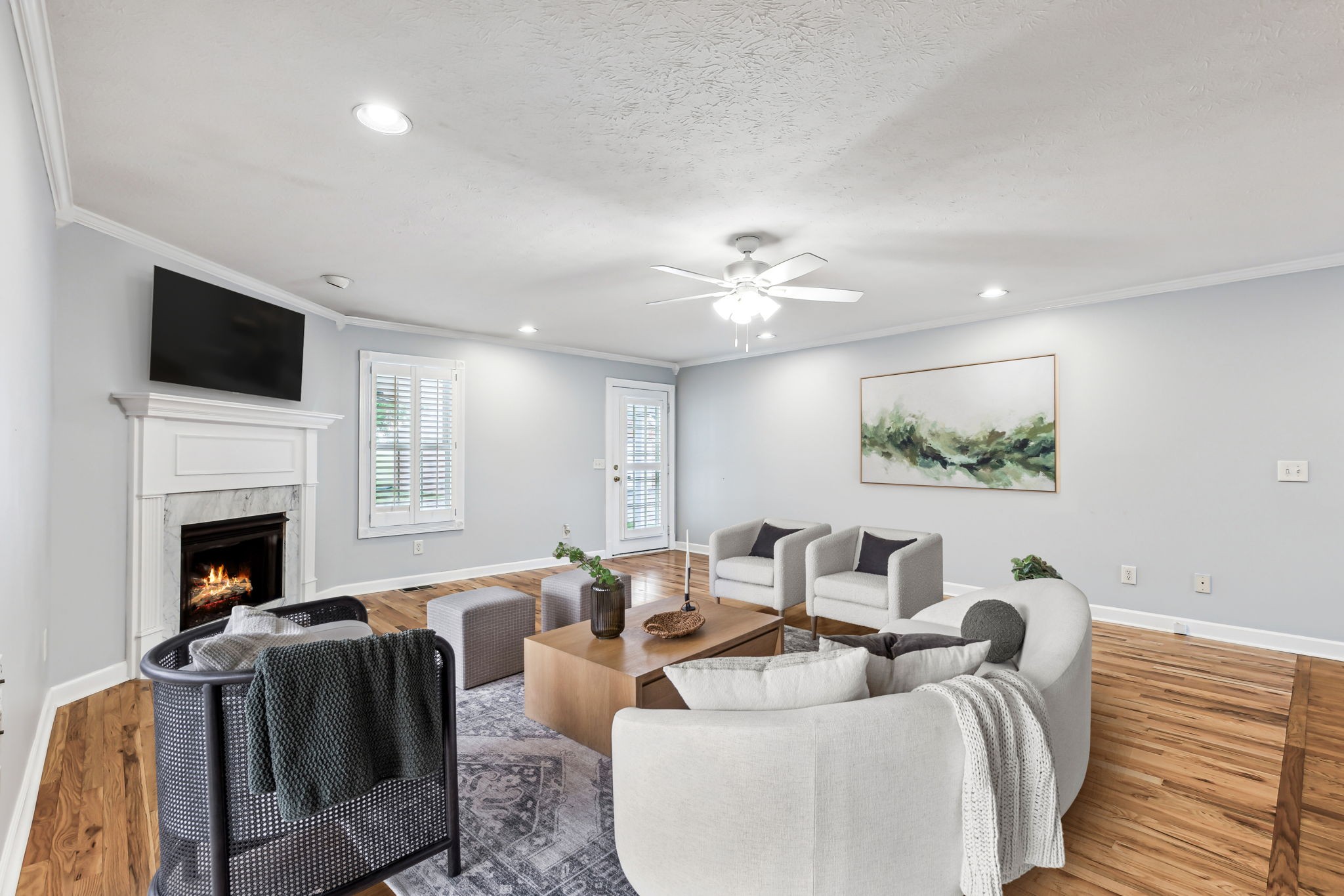 405 Thoroughbred Ln