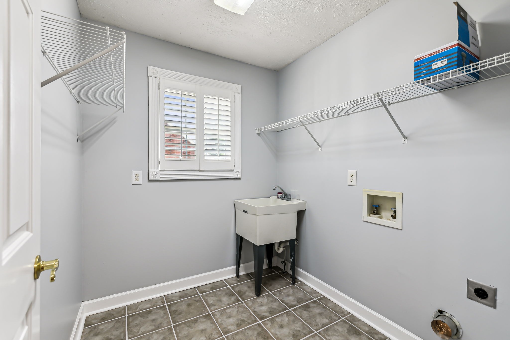 405 Thoroughbred Ln