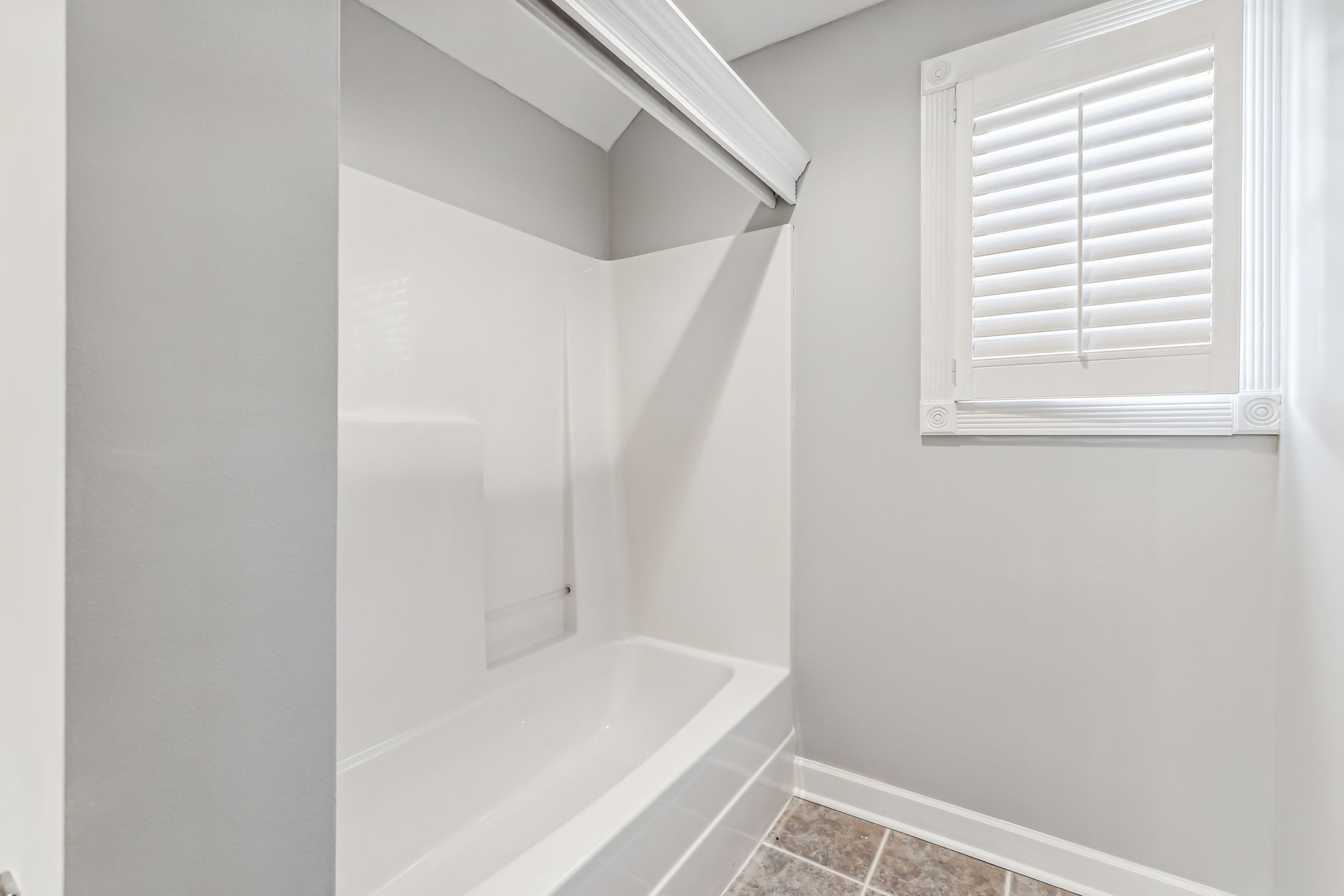 405 Thoroughbred Ln