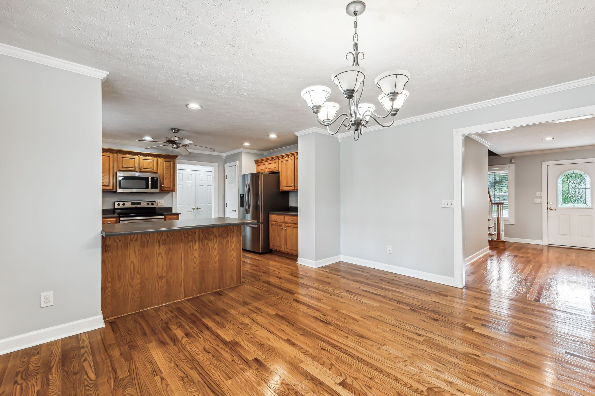 405 Thoroughbred Ln