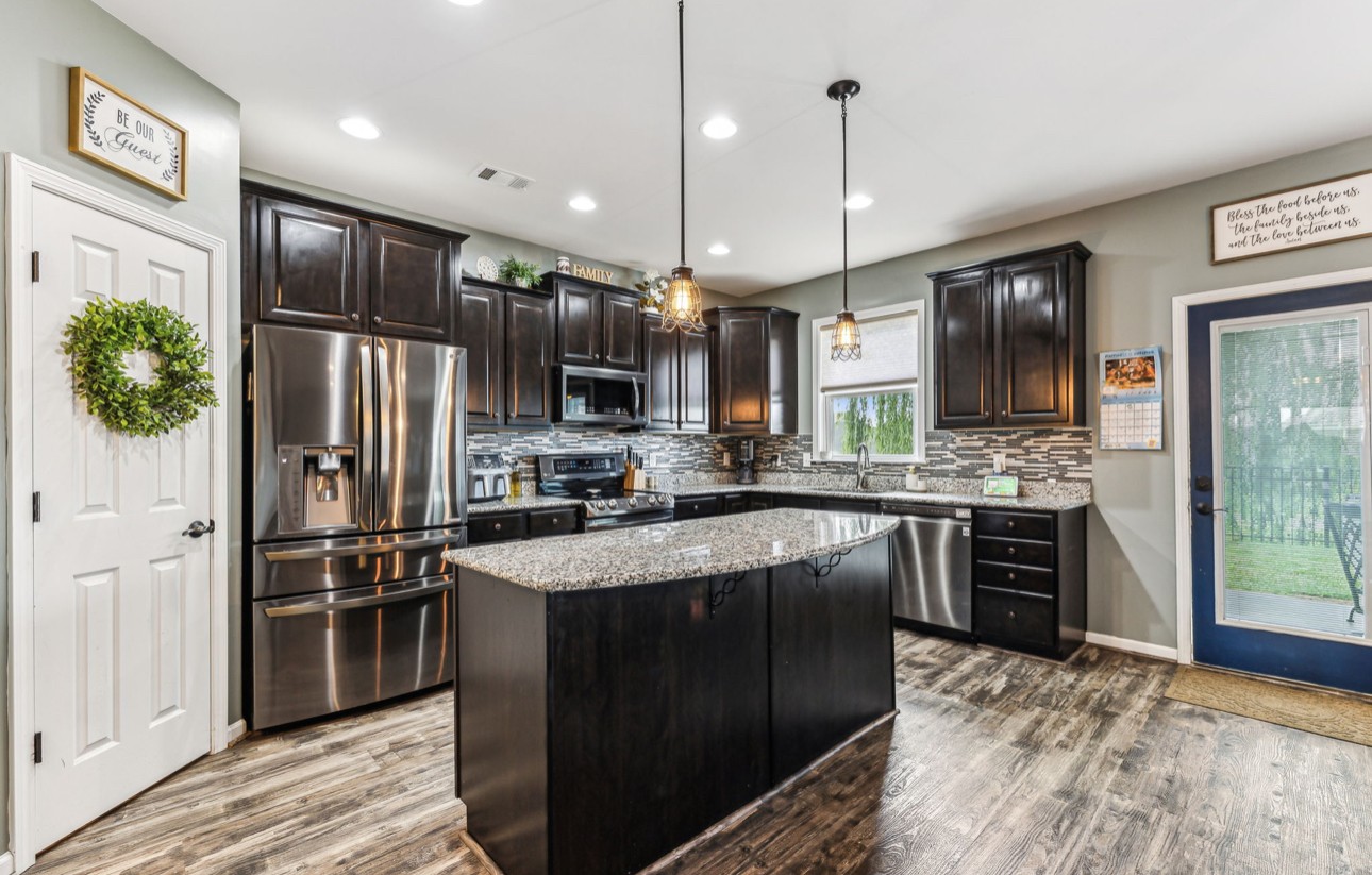 55 Drakes Dr