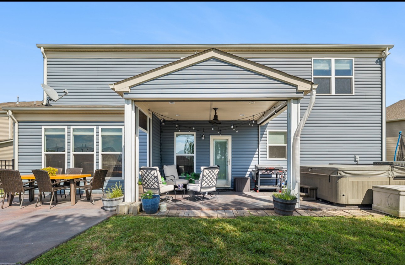 55 Drakes Dr