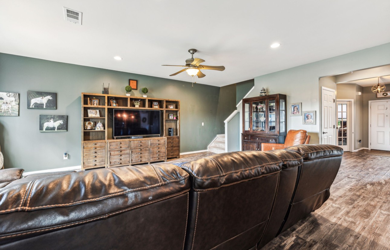 55 Drakes Dr