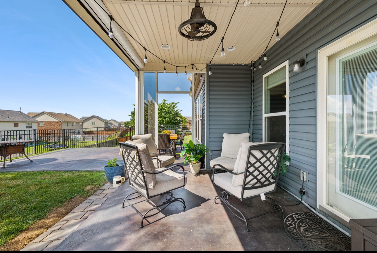 55 Drakes Dr