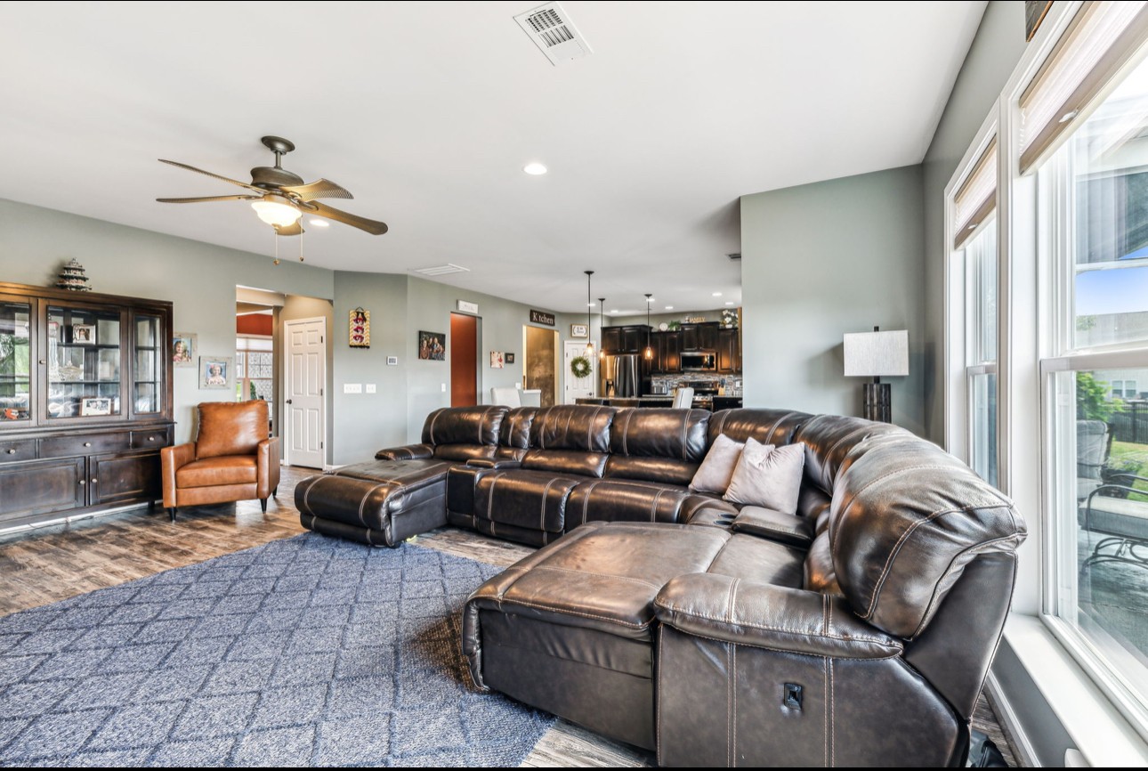 55 Drakes Dr