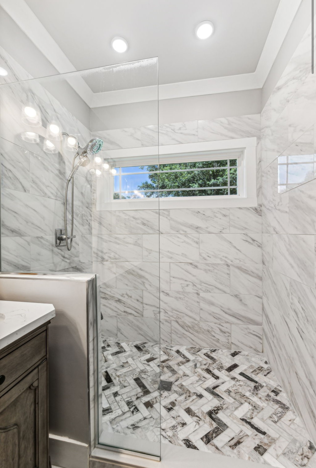 199 Lakeview Trl