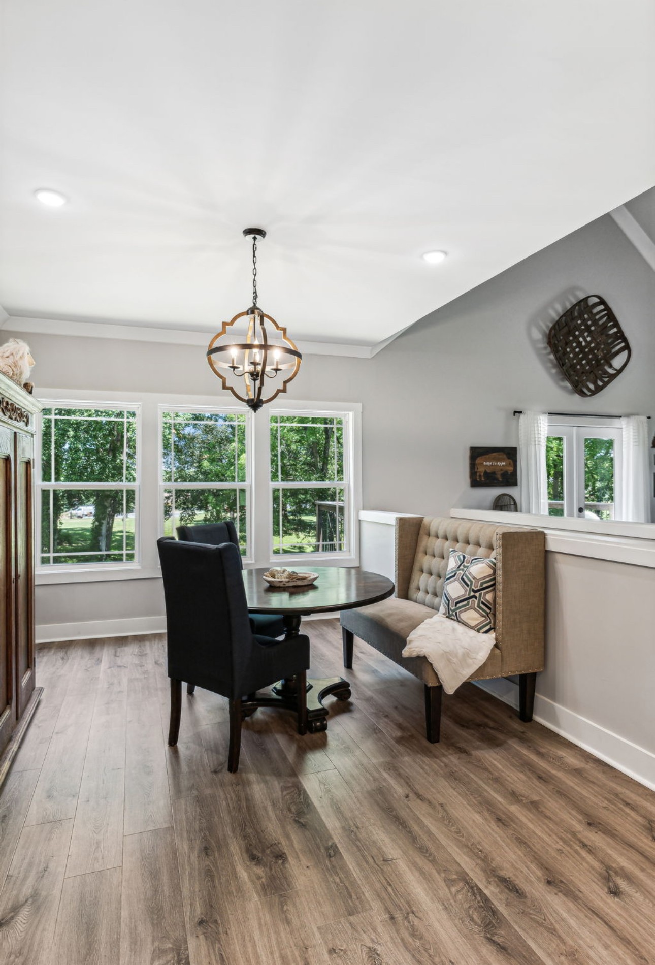 199 Lakeview Trl