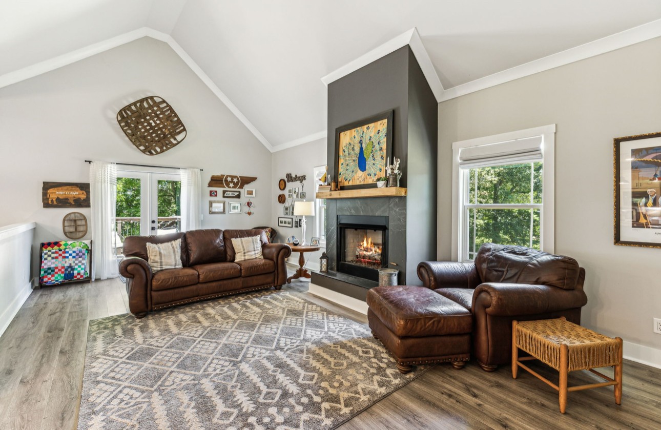 199 Lakeview Trl
