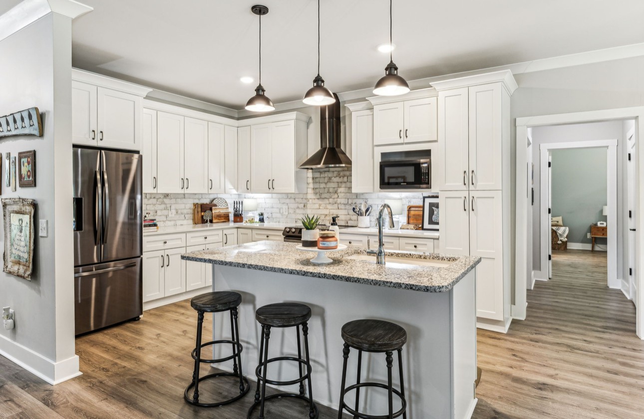 199 Lakeview Trl
